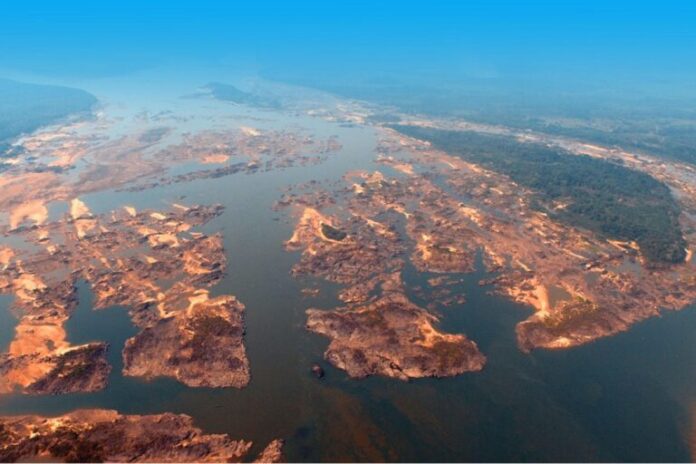 A corte do Brasil Planeja o Plano de Explodir 35 km de formação de rochas de Rio Hosting de espécies ameaçadas de extinção
